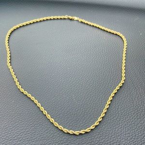 Roughly 18 inch chain